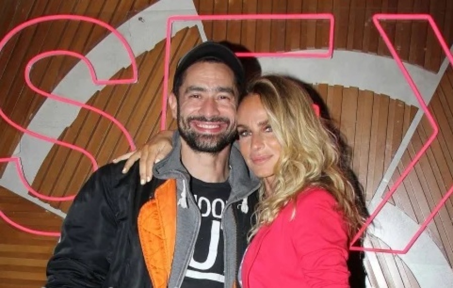 Las fotos súper enamorados de Sarbina Rojas y Tucu López a la salida del teatro