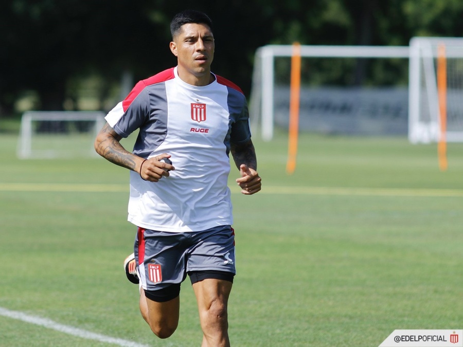 ¿Qué inusual dorsal utilizará Enzo Pérez en Estudiantes y cuál fue el motivo de la elección?