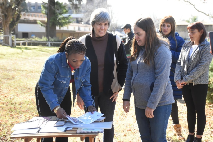 La ”mejor docente del mundo” recorrió La Plata y quiere llevar la República de los Niños a su país: ”No hay nada igual”
