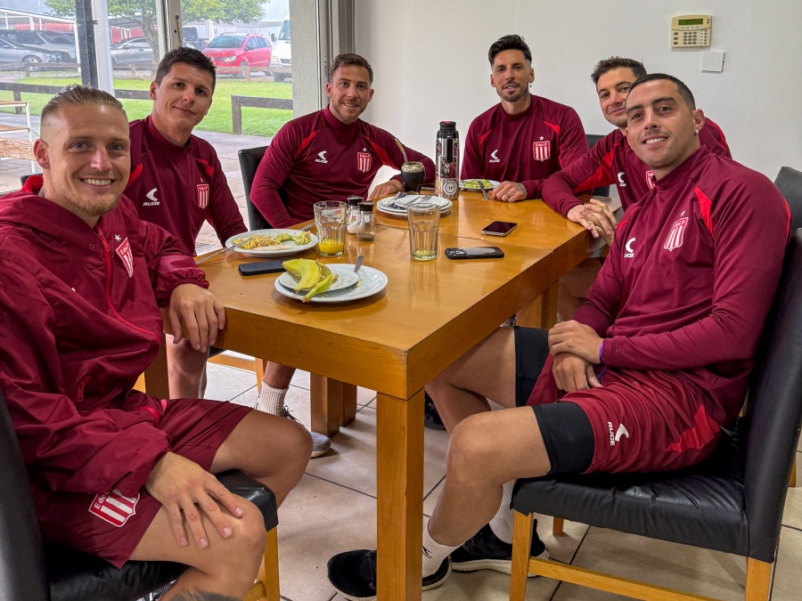 Con dos tocados, sin caras nuevas y muestra de apoyo, Estudiantes inició la pretemporada