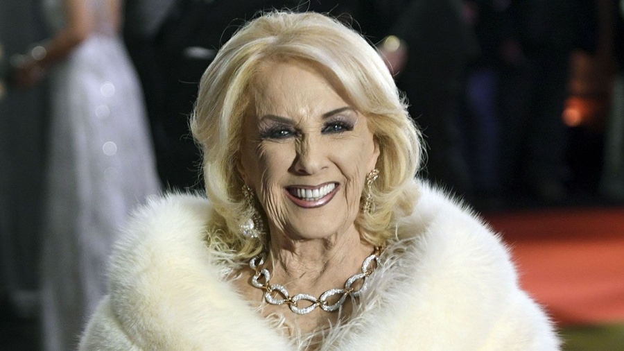 Por recomendación de sus médicos y ”para seguir activa”, Mirtha Legrand se someterá a una operación clave durante este martes