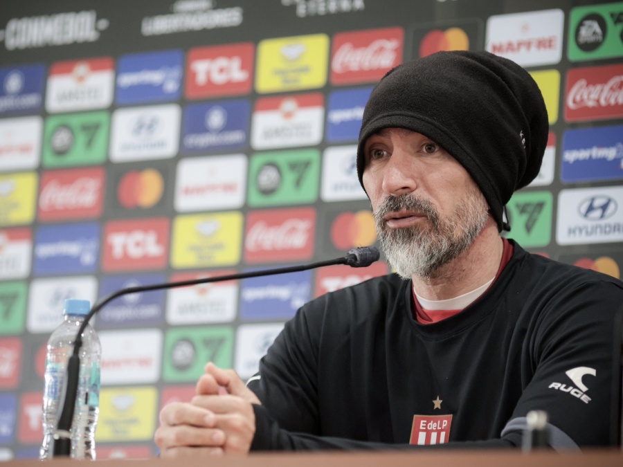 Domínguez en modo Copa: ¿Cuál es la duda que descartó, cómo lo viven los juveniles y para qué sirvió la derrota última?