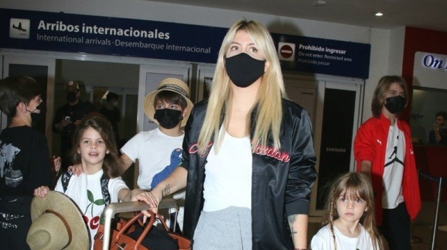 ”Ahora la voy a buscar”, la filosa frase de Wanda Nara contra la China Suárez, al llegar a la Argentina