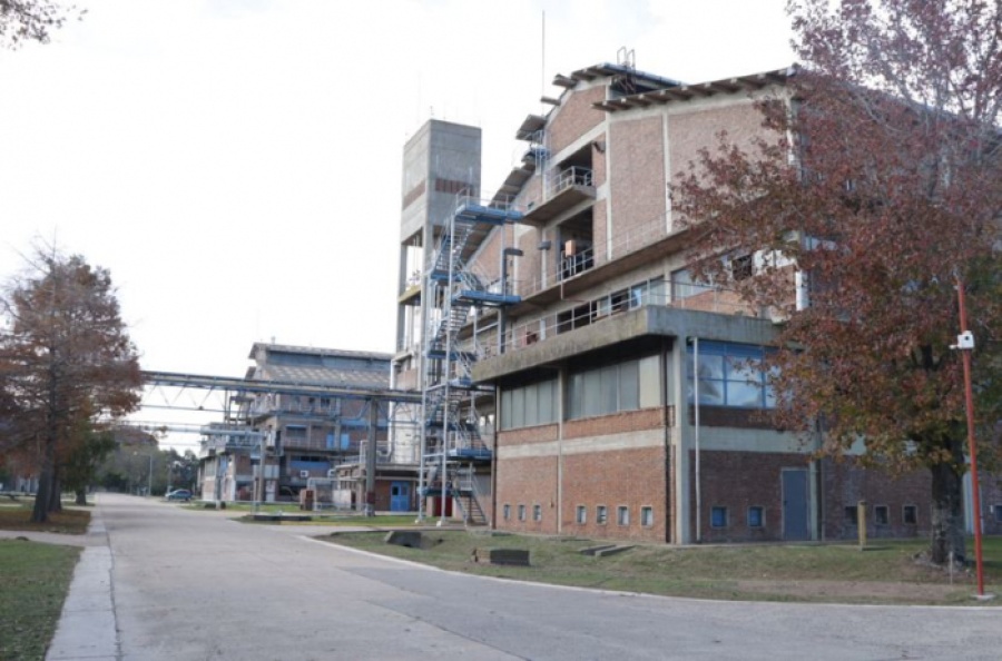 Kicillof firmó el decreto que consolida 100 parques industriales en la provincia de Buenos Aires