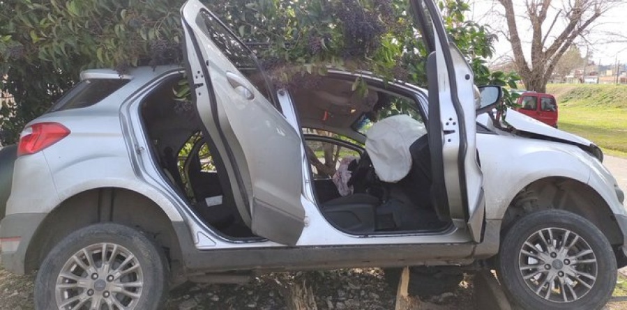 Persecución policial y vuelco en Tolosa