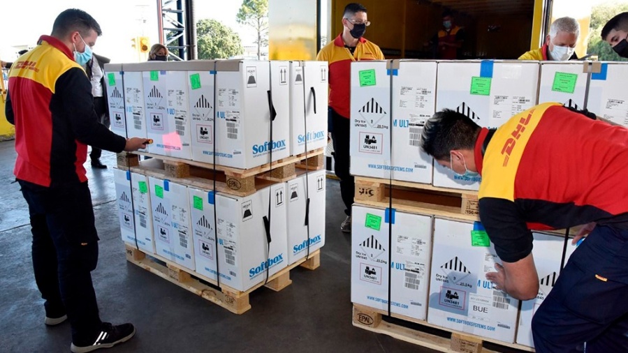 Con la llegada de 822.100 dosis de AstraZeneca, Argentina se acerca a las 70 millones de vacunas