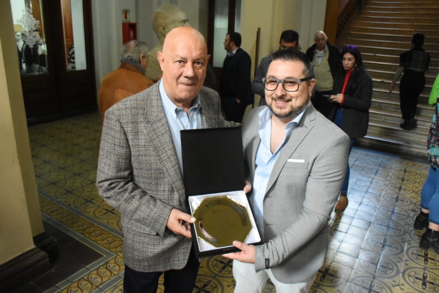 Con la presencia de su familia, Bilardo fue declarado Ciudadano Ilustre en La Plata