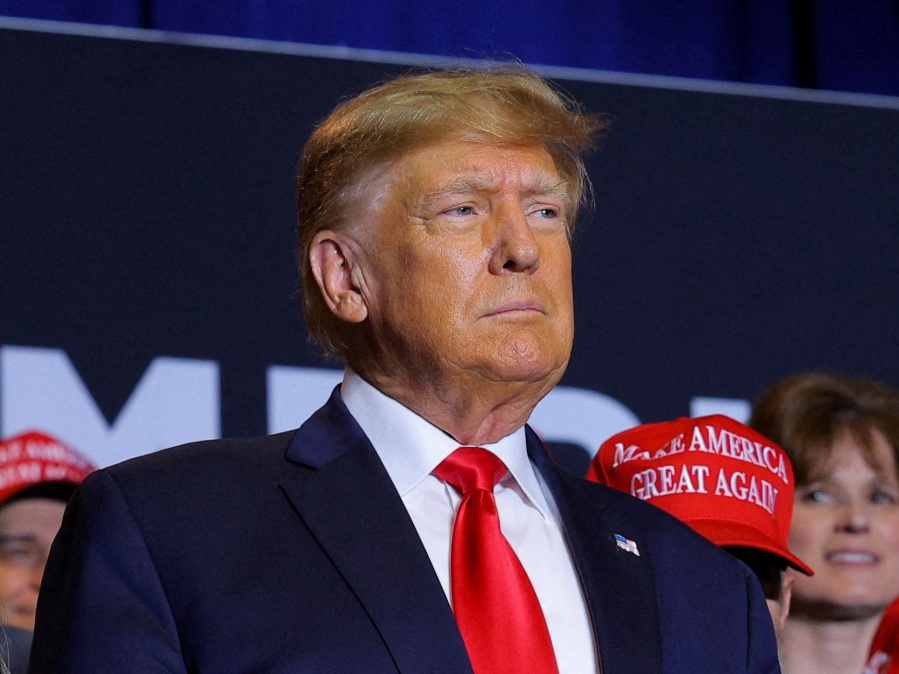 Según encuestas, Trump superaría a DeSantis en las primarias republicanas y tiene una estrecha distancia con Biden