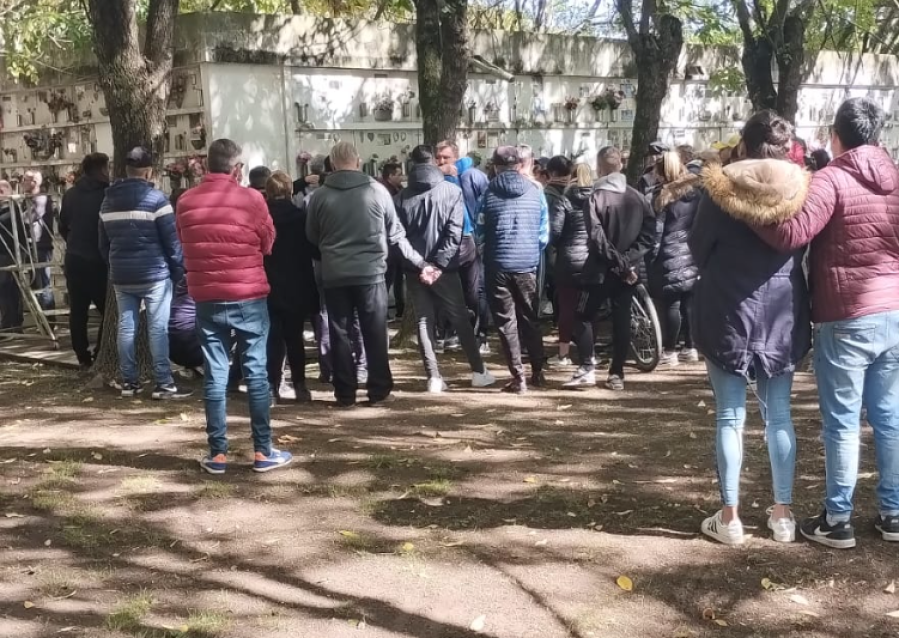 Familiares y amigos del joven que se quitó la vida en Berisso lanzaron una colecta para mantener en pie el taller de 'Chuki'