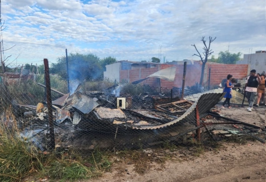 Asesinaron a un chico de 14 años en La Plata tras ver la quema de un muñeco e incendiaron la casilla del sospechoso