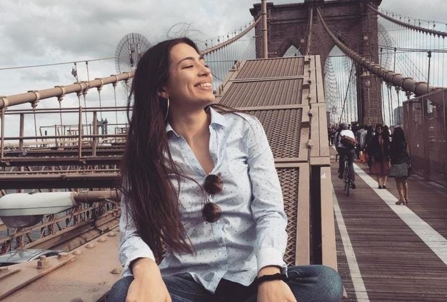 Era cajera de KFC en La Plata, renunció y hoy revoluciona Capital Federal con más de 90 mil seguidores en instagram