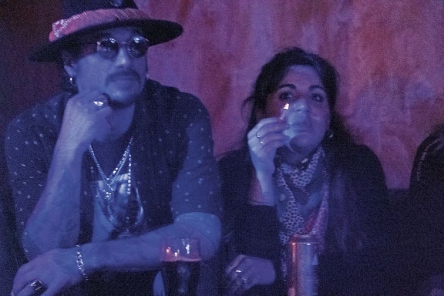 La postal de Gianinna Maradona y Daniel Osvaldo, besándose muy enamorados