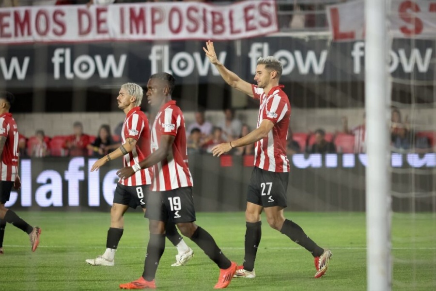 Domínguez define el equipo: ¿Por quién aguarda y a qué futbolista podría recuperar?