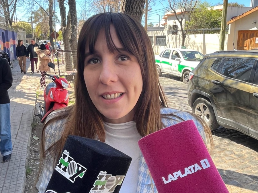 Lucía Iañez votó en Tolosa: “Es súper importante ir a votar, defender la democracia”