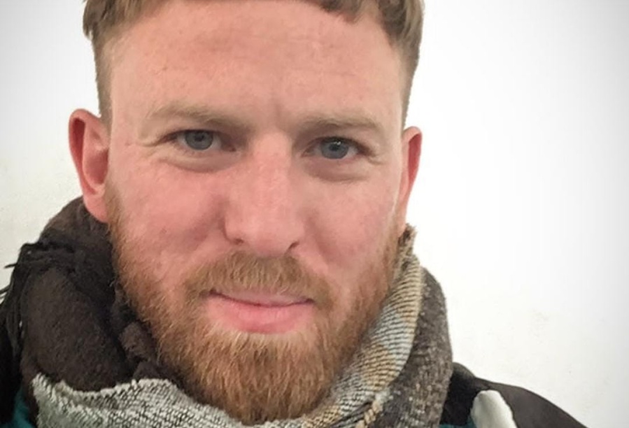 Es de Gonnet, se fue hace unos días a Suecia para ser jardinero y su jefe lo recibió con un importante regalo: ”Es increíble”