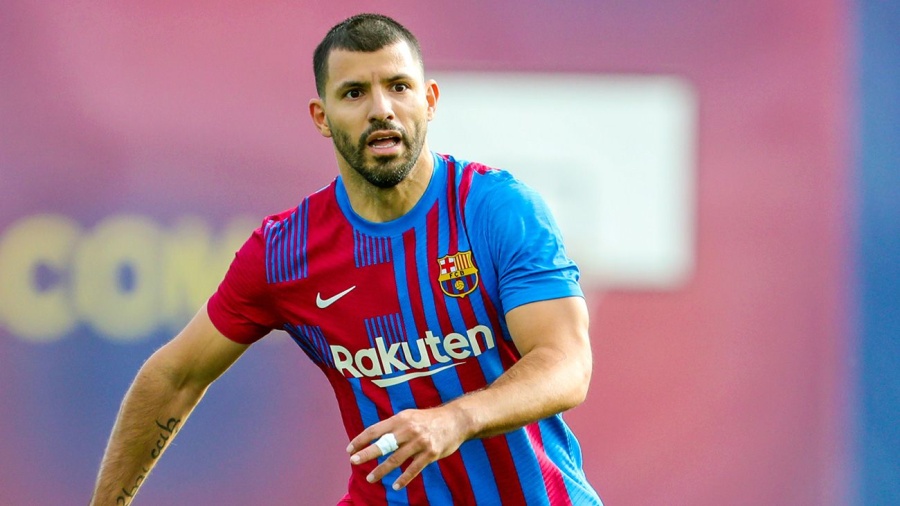 Sergio Kun Agüero podría debutar en el Barcelona este domingo