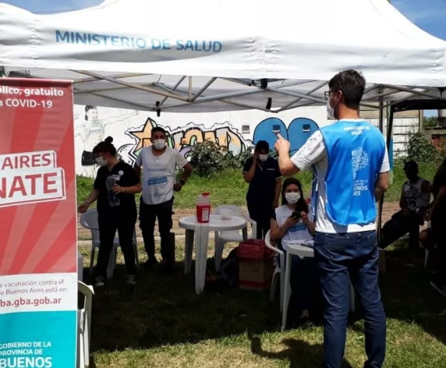 La vacunación contra el Coronavirus se retomará este domingo en La Plata: todos los lugares para inmunizarse