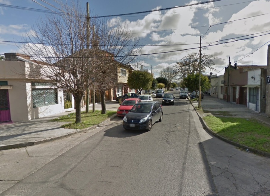 En 5 y 77 están en penumbras a la noche y piden luminarias de manera urgente