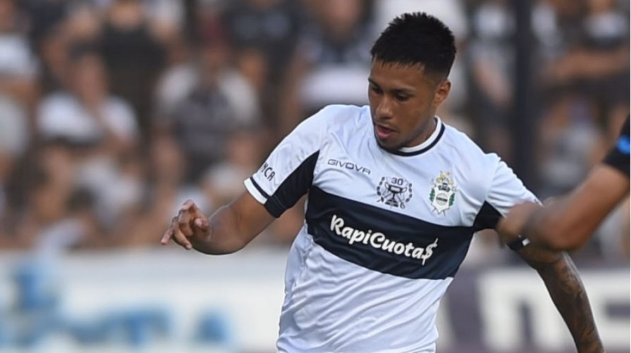 Rodrigo Saravia fue presentado en Rusia y se acordó de Gimnasia