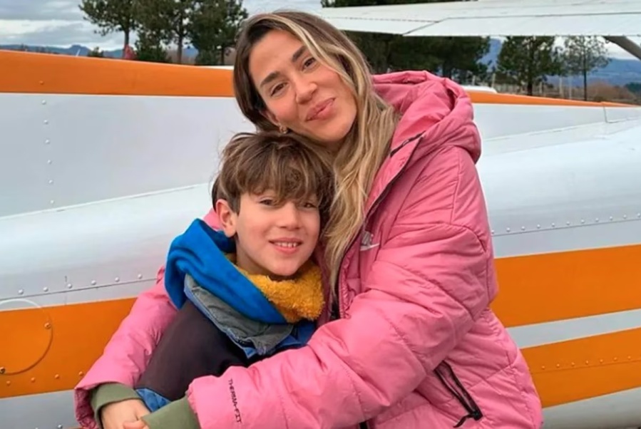 Jimena Barón reveló las mentiras que inventa Momo para pasarse de noche a su cama: ”Ya tiene como 73 años”