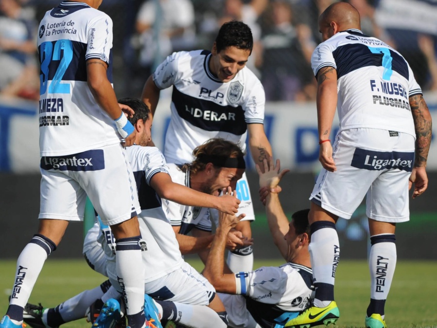 Reencuentro Tripero: ¿quiénes son los exjugadores de Gimnasia que se entrenan con Villa San Carlos?