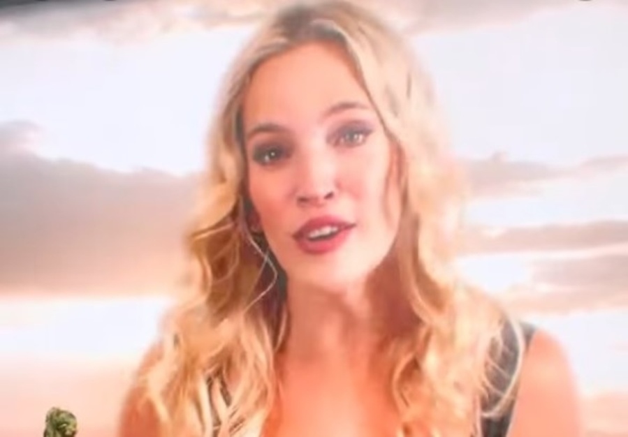 Luisana Lopilato apareció de sorpresa en el regreso de Erreway con un sentido mensaje y emocionó al público