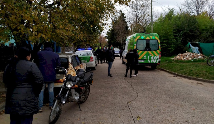 Un hombre sufrió un accidente, fue abandonado en la calle y ahora busca al responsable