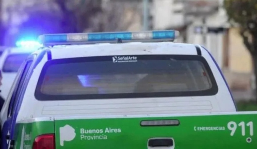 Ataron con un cinturón a un jubilado de 73 años mientras dormía en City Bell