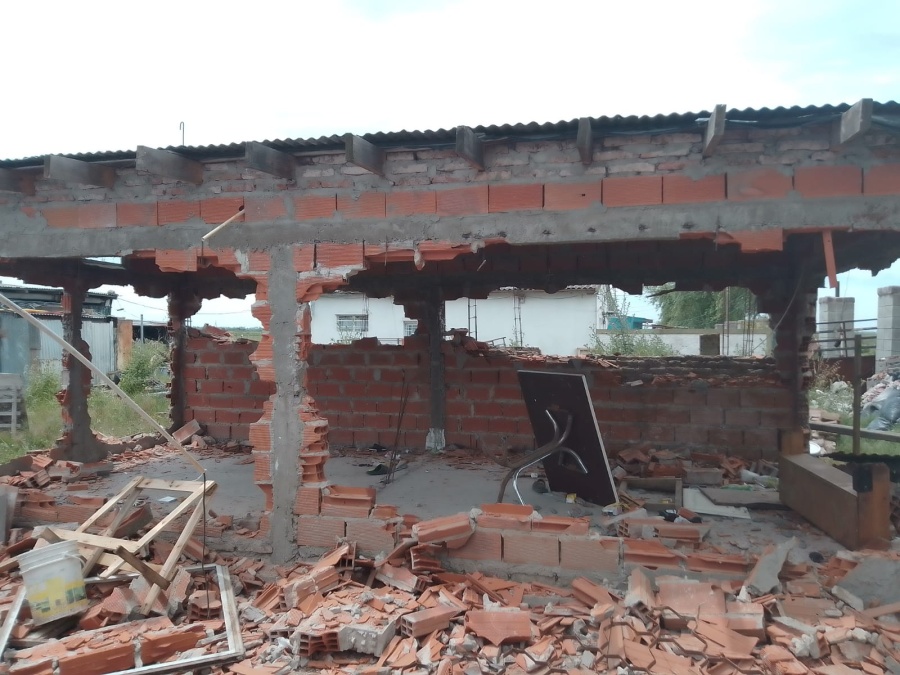 Se fue a trabajar y cuando llegó, le habían destrozado su casa de La Plata: “Me quedé en la calle”