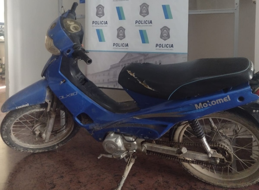 Luego de una intensa persecución, atraparon a un motochorro en La Plata