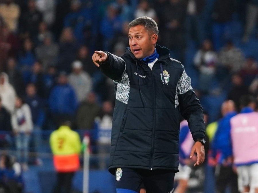 No era tenido en cuenta por Flores, el técnico lo elogió de una manera muy particular y se anota para ser titular