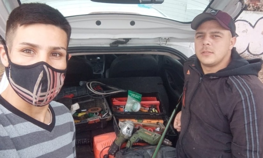 No conseguían trabajo en La Plata y encontraron la solución para gambetear la crisis: “Nos amoldamos al bolsillo de la gente”