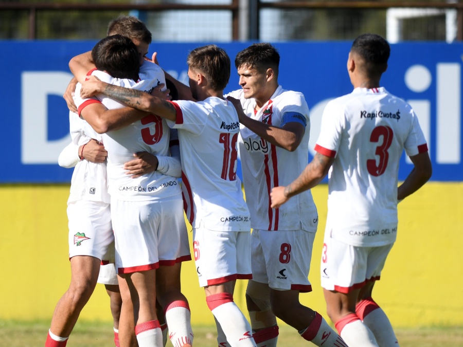 La Reserva Pincha ganó con suplentes y sueña con el clásico en cuartos 