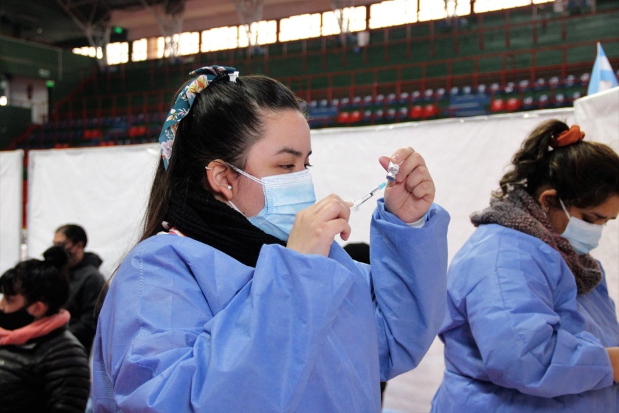 Afirman que ya no es necesario esperar 14 días entre la vacuna contra el COVID-19 y otras del calendario