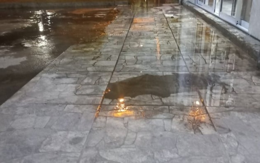 Vecinos de La Loma reclaman por una ”abundante pérdida de agua”