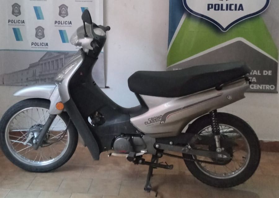 Delincuente se escondió atrás de un árbol pero lo atraparon en La Plata