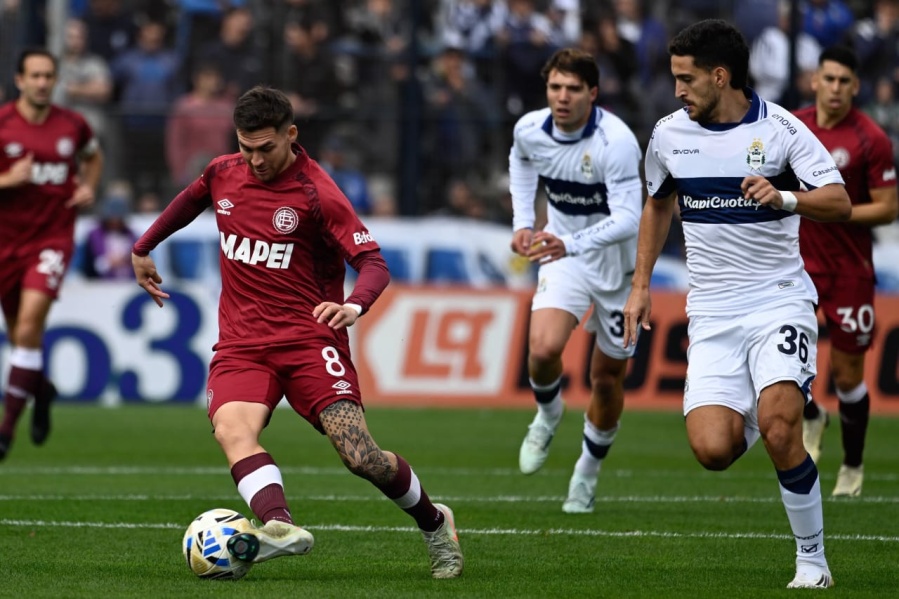 Gimnasia salió dormido al segundo tiempo y dejó escapar la victoria en el Bosque