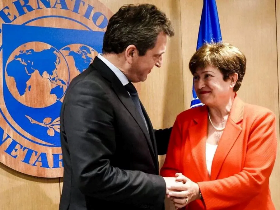 El Fondo Monetario Internacional aprobó el desembolso de 7.500 millones de dólares para la Argentina