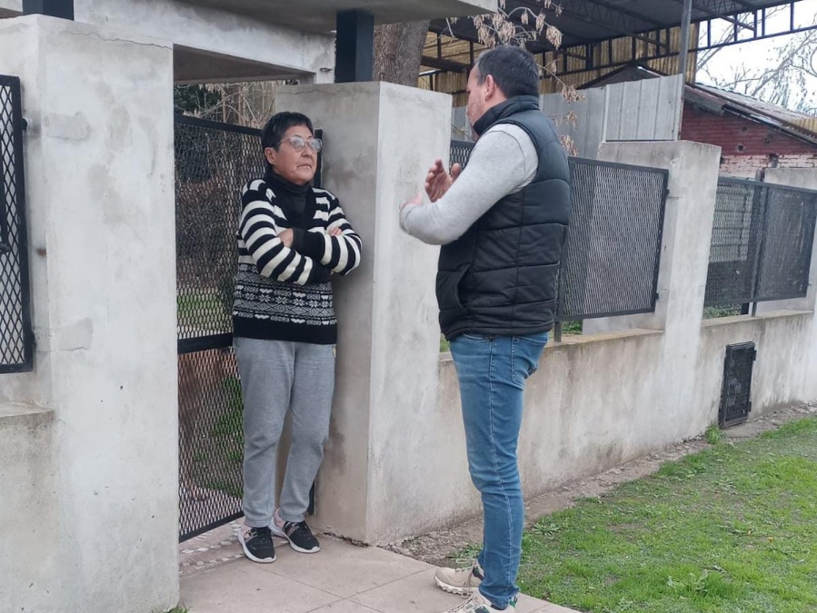 Pablo Swar encabezó una recorrida por el Barrio Obrero: ”Los vecinos saben que oscurece y no pueden salir de sus casas”