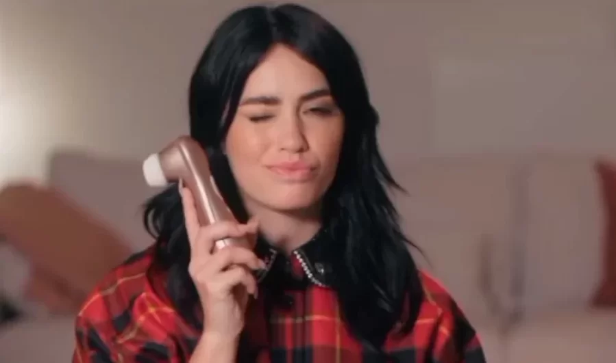 A lo Lali Espósito: otras famosas son fanáticas de los juguetes sexuales