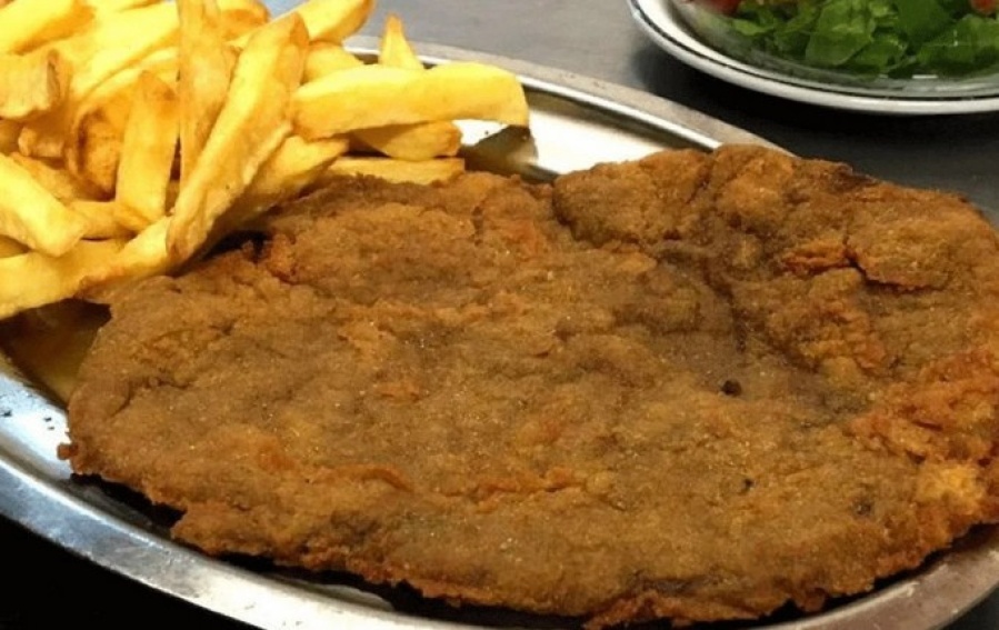 ¿Milanesas gratis? La extraña situación que vivió un platense en su casa
