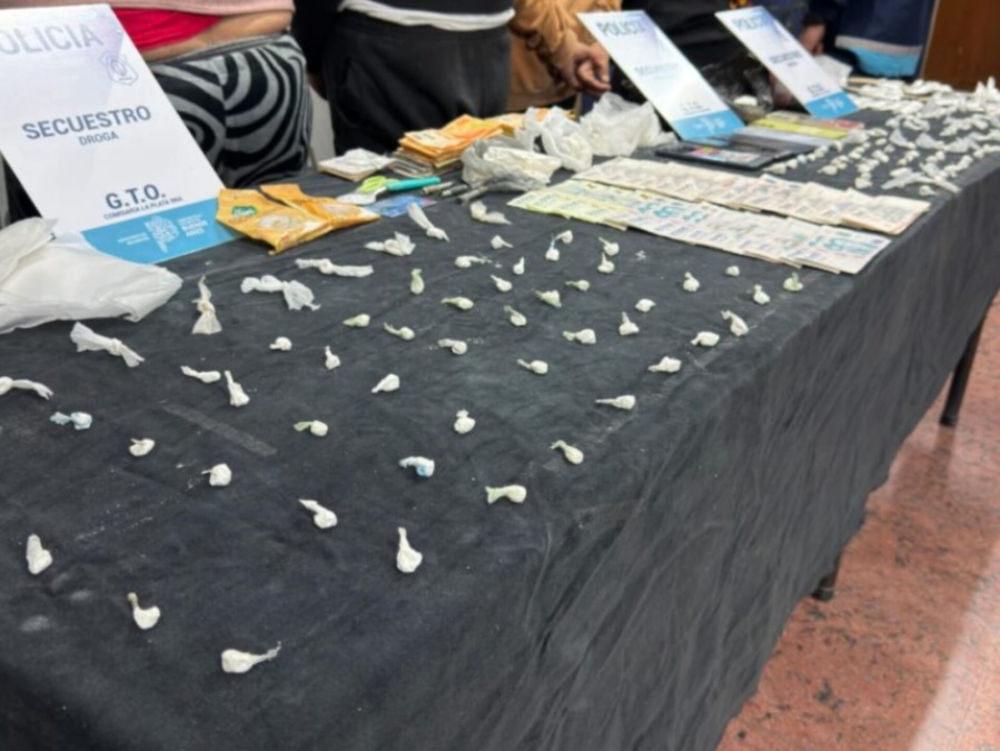 Allanan domicilios en La Plata y detienen a cinco mujeres por narcomenudeo