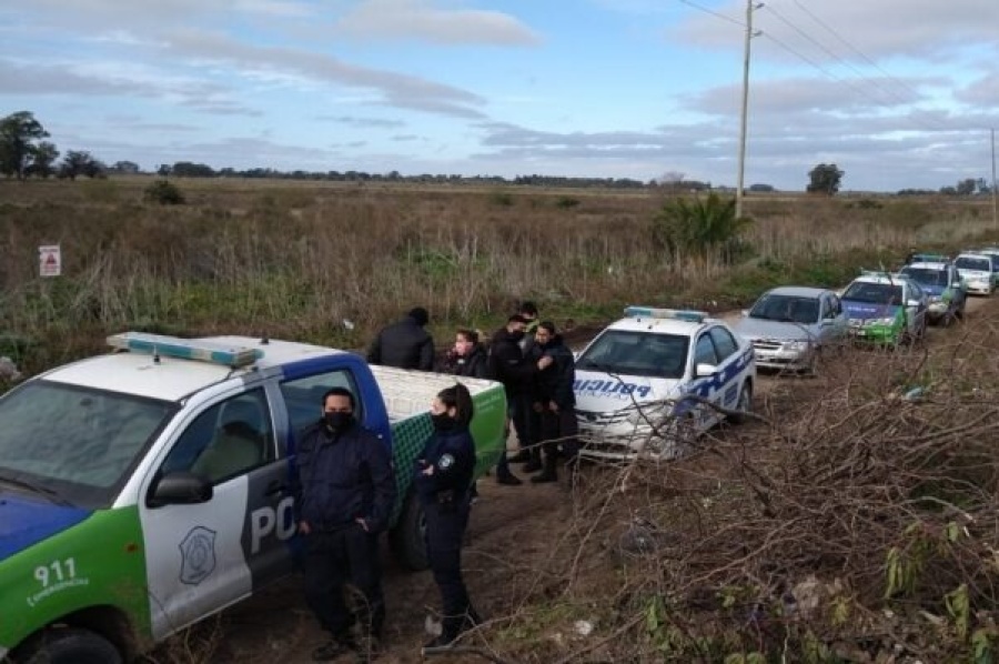 Encontraron un cadaver en un descampado de Los Hornos