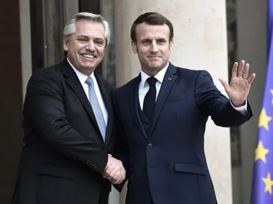 Alberto Fernández suspendió su viaje a Francia