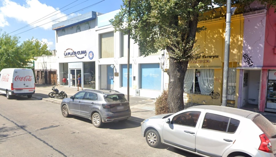 Robo millonario en La Plata: entraron a una oficina por los techos, cortaron la luz y escaparon con 250 millones de pesos