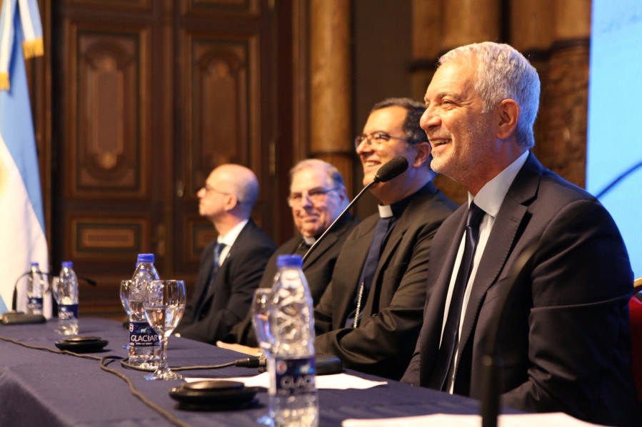 Alak encabezó el acto por el 60º aniversario de la UCALP: ”conozco el valor del trabajo que hacen día a día”