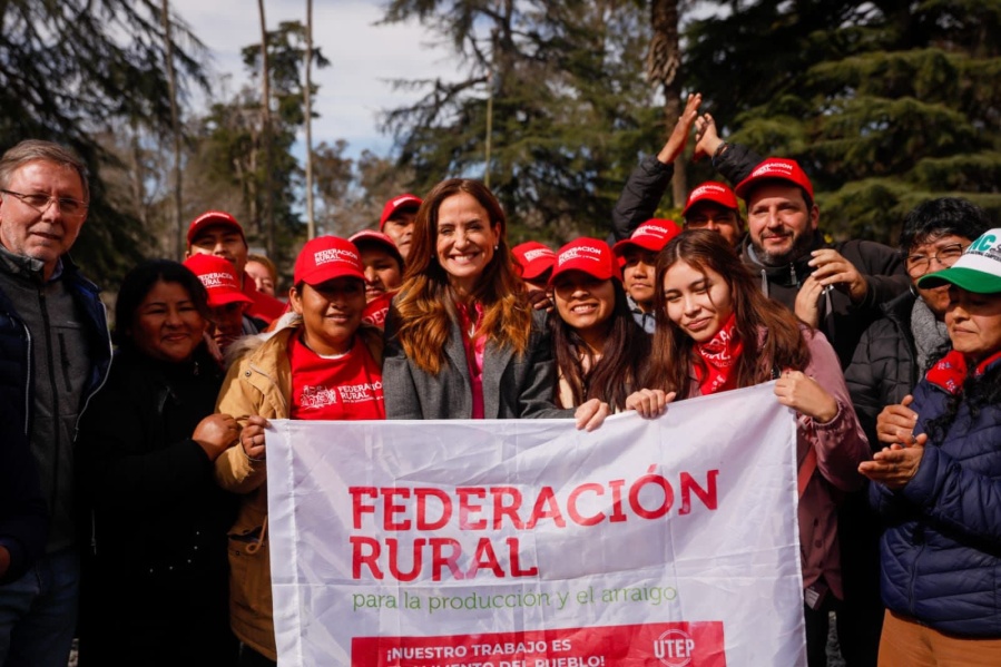 Anunciaron fondos por 2.400 millones de pesos para productores frutihortícolas de La Plata afectados por el temporal