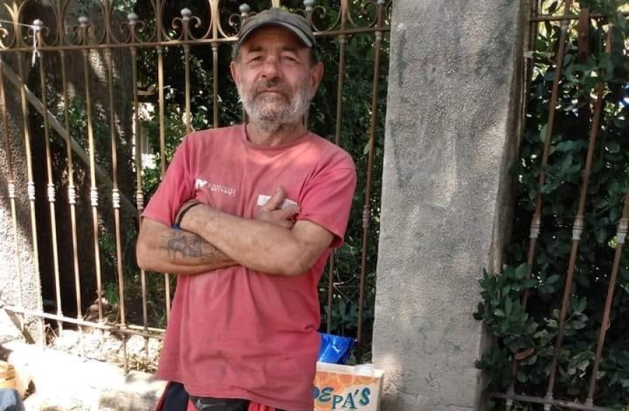 Todos con Gustavo: es de La Plata, vive en la calle y en las redes todos quieren ayudarlo a salir adelante