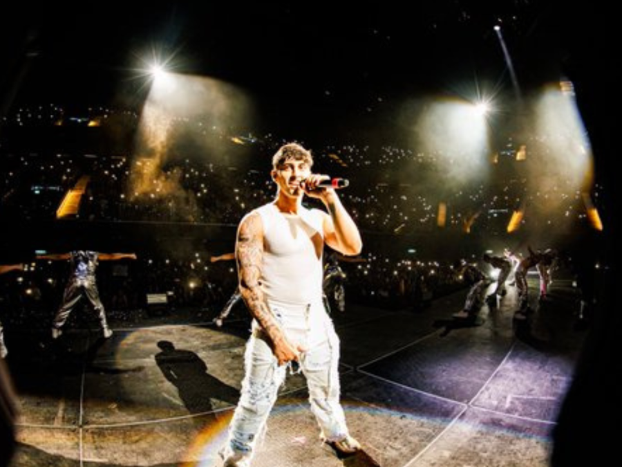 Robleis se presentó en el Movistar Arena y la rompió: ”gracias por esta noche increíble”