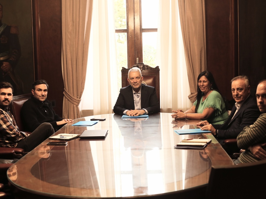 Junto a Provincia, Alak apostará por el impulso a las cooperativas de tecnología: créditos, mentorías, infraestructura y más